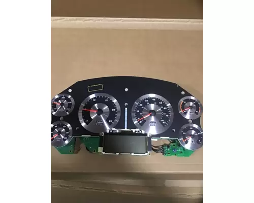 INTERNATIONAL 9900 Instrument Cluster