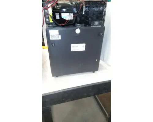 INTERNATIONAL 9900 Interior Parts, Misc.