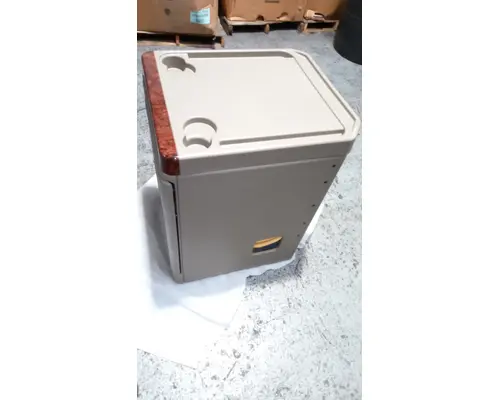 INTERNATIONAL 9900 Interior Parts, Misc.