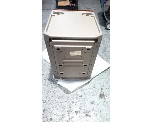 INTERNATIONAL 9900 Interior Parts, Misc.