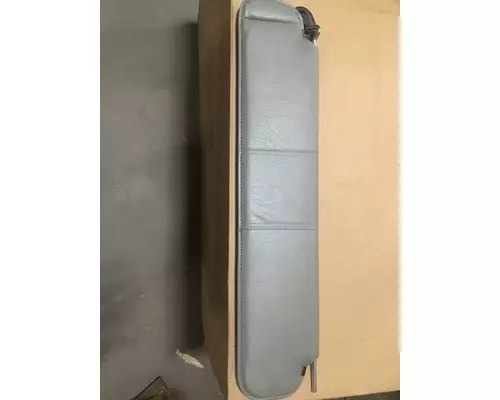 INTERNATIONAL 9900 Interior Sun Visor