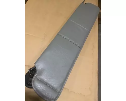 INTERNATIONAL 9900 Interior Sun Visor