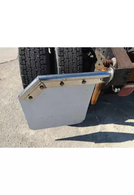 INTERNATIONAL 9900 MUD FLAP HANGER
