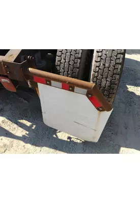 INTERNATIONAL 9900 MUD FLAP HANGER