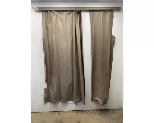 INTERNATIONAL 9900 Sleeper Curtain