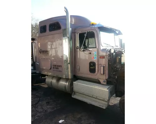 INTERNATIONAL 9900 Sleeper