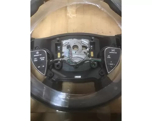 INTERNATIONAL 9900 Steering Wheel