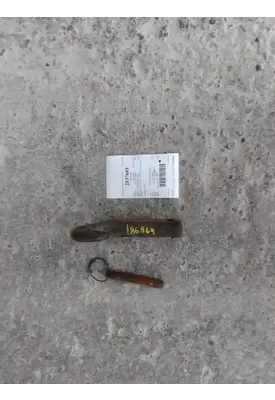 INTERNATIONAL 9900 TOW HOOK