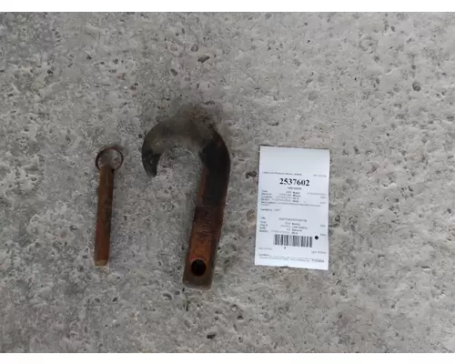 INTERNATIONAL 9900 TOW HOOK