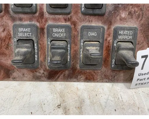 INTERNATIONAL 9900i Dash  Console Switch