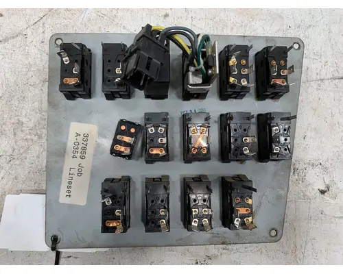 INTERNATIONAL 9900i Dash  Console Switch