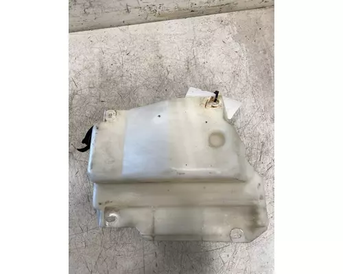 INTERNATIONAL 9900i Windshield Washer Reservoir