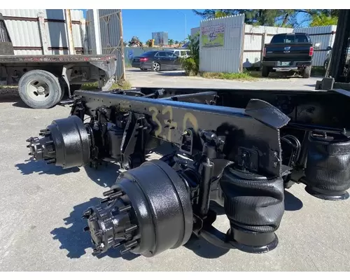 INTERNATIONAL AIR RIDE SUSPENSION  Cutoff Assembly (Complete With Axles)