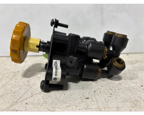 INTERNATIONAL CE S BUS 944 VALVES