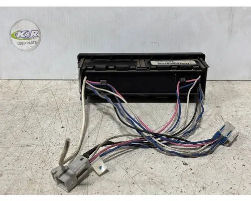 INTERNATIONAL CE S BUS Switch Cluster