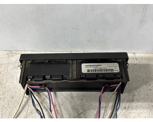 INTERNATIONAL CE S BUS Switch Cluster