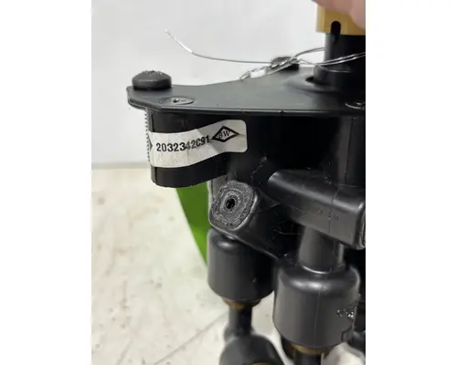 INTERNATIONAL CE S BUS VALVE