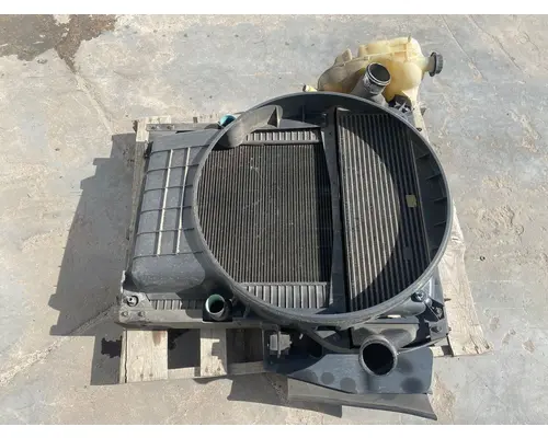 INTERNATIONAL CE200 BUS Cooling Assy. (Rad., Cond., ATAAC)
