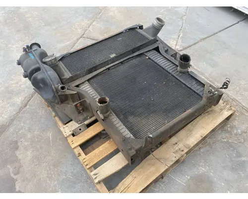INTERNATIONAL CE200 BUS Cooling Assy. (Rad., Cond., ATAAC)