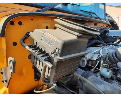 INTERNATIONAL CE AIR CLEANER