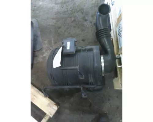INTERNATIONAL CE AIR CLEANER