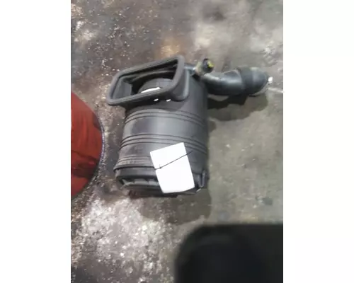 INTERNATIONAL CE AIR CLEANER