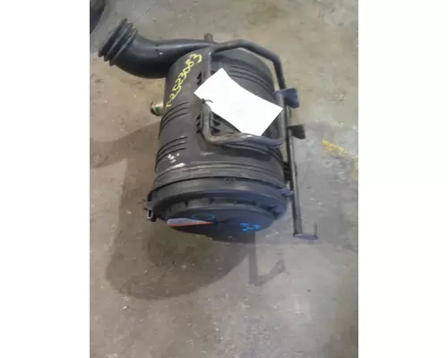 INTERNATIONAL CE AIR CLEANER