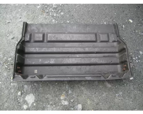 INTERNATIONAL CE BATTERY BOX COVER