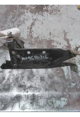INTERNATIONAL CE BUMPER BRACKET