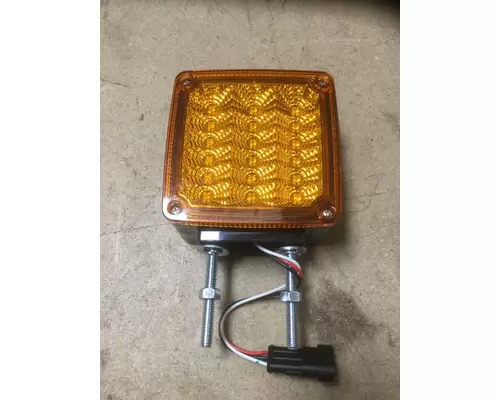 INTERNATIONAL CE Front Lamp (Turn Signal)