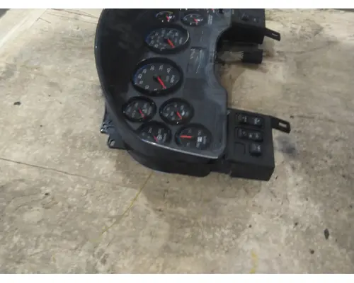 INTERNATIONAL CE GAUGE CLUSTER