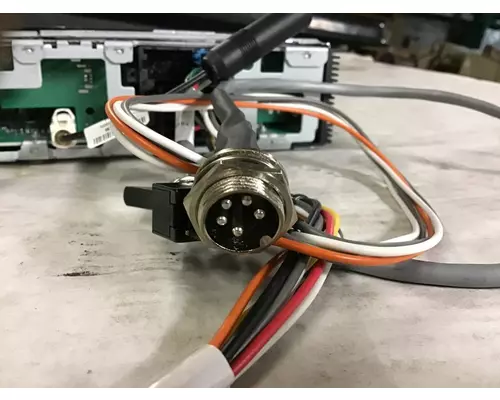 INTERNATIONAL CE Radio