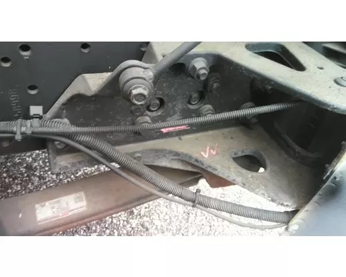 INTERNATIONAL CE SPRING HANGER