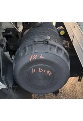 INTERNATIONAL CF500 AIR CLEANER