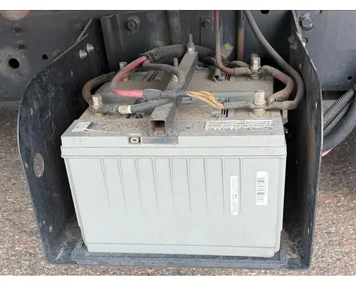INTERNATIONAL CF500 BATTERY BOX