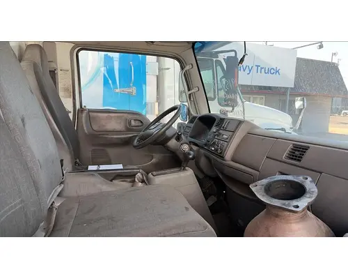 INTERNATIONAL CF500 CAB