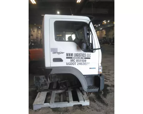 INTERNATIONAL CF500 CAB