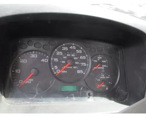 INTERNATIONAL CF500 GAUGE CLUSTER