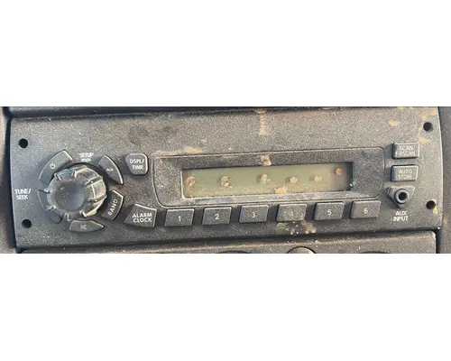 INTERNATIONAL CF500 RADIO AMFM