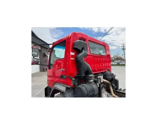 INTERNATIONAL CF600 Cab