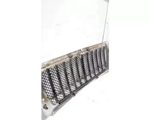 INTERNATIONAL CF600 Grille