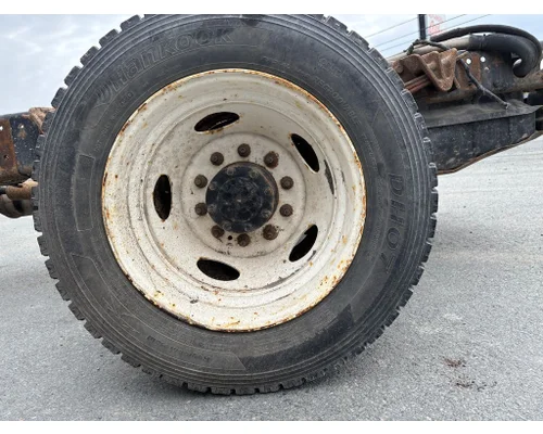 INTERNATIONAL CF600 Tire and Rim