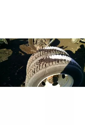 INTERNATIONAL CF600 Tires