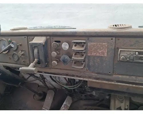 INTERNATIONAL CO-1850B Dash Panel