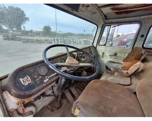 INTERNATIONAL CO-1850B Steering Column