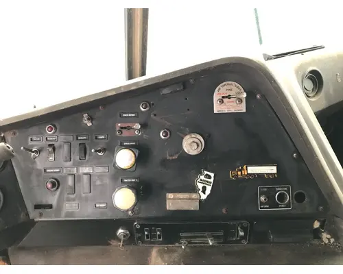 INTERNATIONAL COF-4070 Dash Assembly