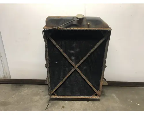 INTERNATIONAL COF-4070 Radiator
