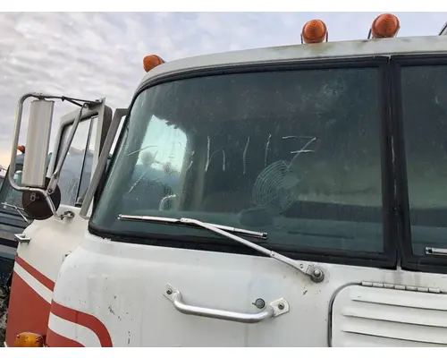 INTERNATIONAL COF-4070 Windshield Glass