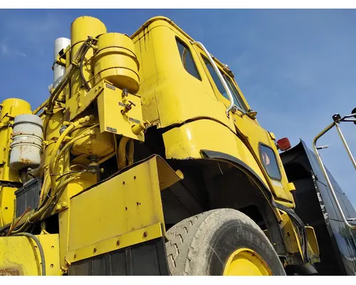 INTERNATIONAL COF-5370 Complete Vehicle