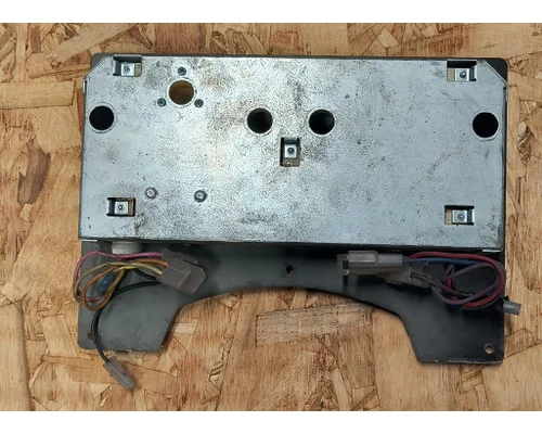 INTERNATIONAL COF-9670 EAGLE Instrument Cluster